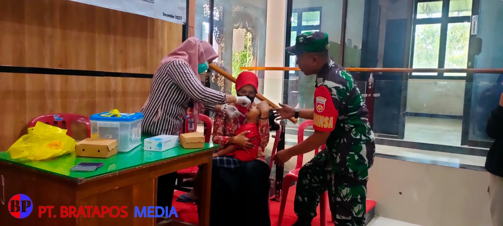 Babinsa Turut Sukseskan Pekan Imunisasi Nasional