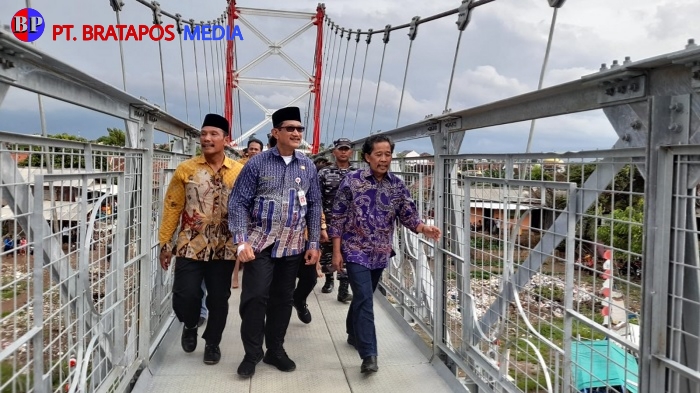 Permudah Jalur Ekonomi, Jembatan Gantung Gempolsewu Diresmikan