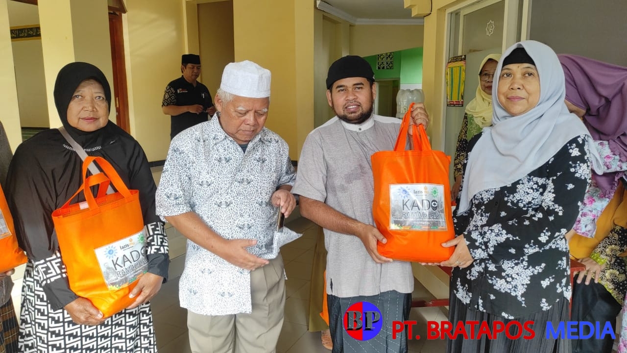 Lazismu Magelang Tengah Tasyaruf Kado Ramadhan untuk Memakmurkan Masjid dan Gelar Sembako Murah