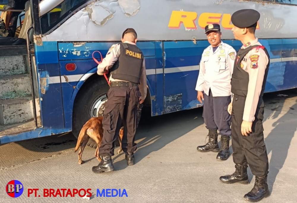 Antisipasi Ancaman Jelang Idul Fitri: Polres Grobogan Gelar Sterilisasi dengan Anjing Pelacak