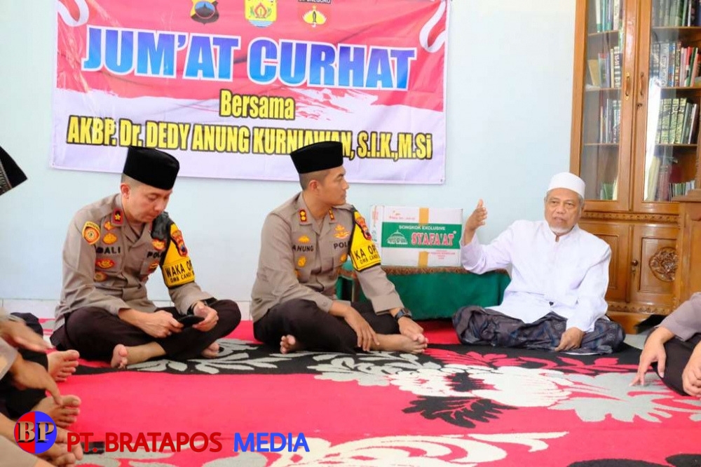 Polres Grobogan Gelar Jumat Curhat di Ponpes Darul Masyruh: Sinergi dengan Tokoh Agama Menjelang Idul Fitri 1445