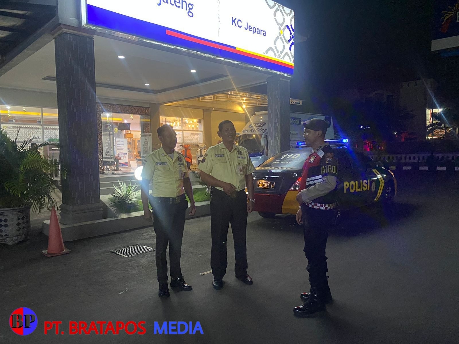 Patroli Malam, Sat Samapta Polres Jepara Imbau Warga Cegah Narkoba