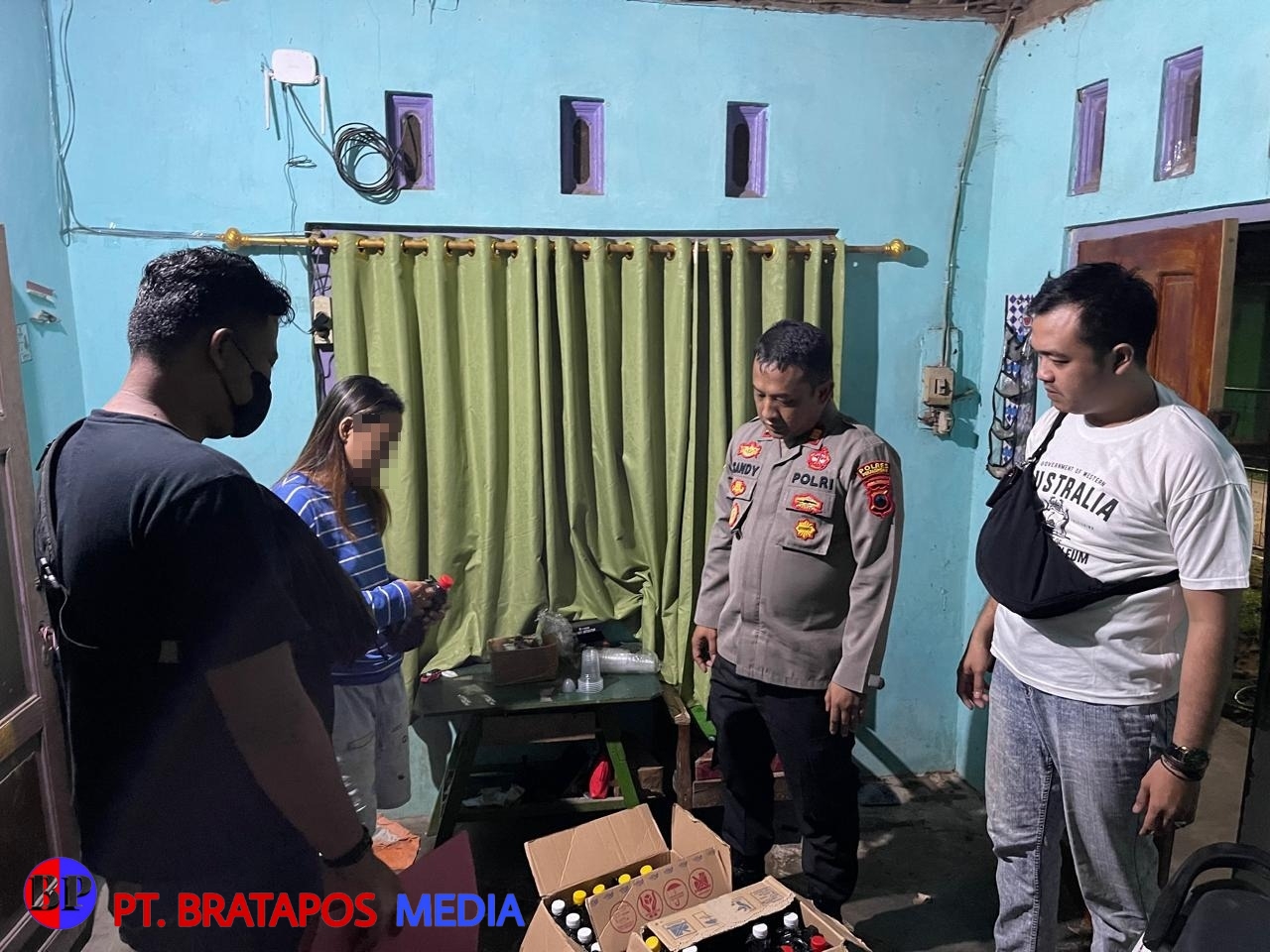 Ratusan Botol Miras Oplosan Diamankan Polsek Sragi
