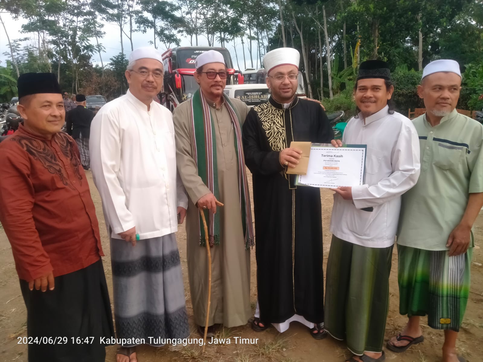 PENYERAHAN HASIL PENGGALANGAN DANA BANTUAN KE PALESTINA