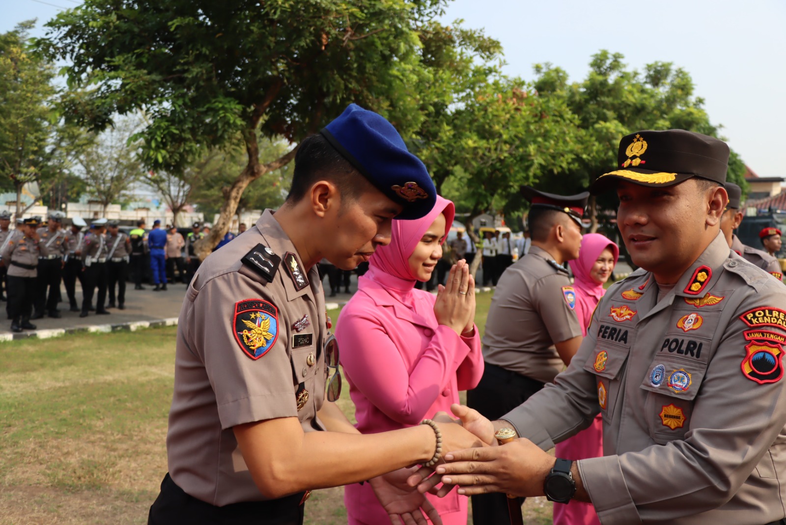 Kapolres Kendal AKBP Feria Kurniawan Pimpin Upacara Korps Raport Kenaikan Pangkat Personel