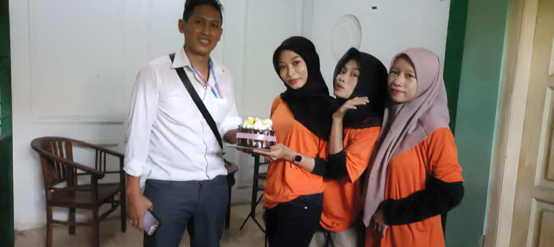 Di Ultah Kacab Bratapos Jateng Di Warnai Berbagai Surprais