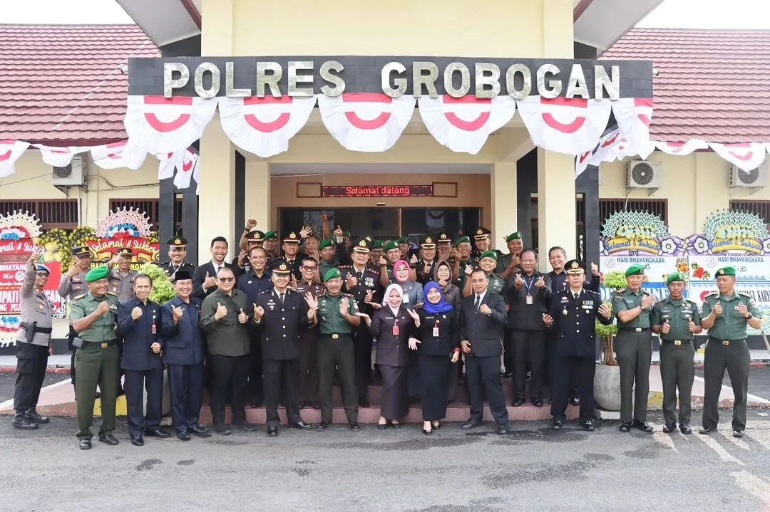 Jajaran Forkopimda Kabupaten Grobogan Memberikan Kejutan Kepada Polres Grobogan Dalam Rangka HUT Bhayangkara ke-78