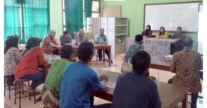 Tak Di Terima Sekolah Gegara Zona, Puluhan Warga Demo di SMA N 1 Jepara