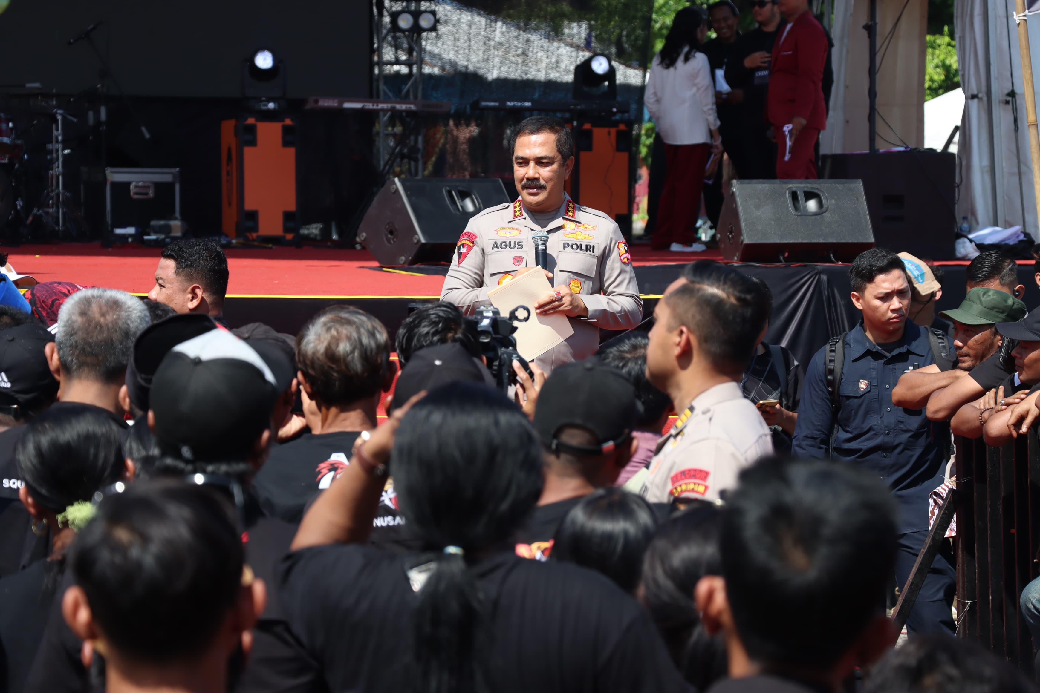 Wakapolri Komjen Pol Agus Andrianto Baksos Bersama Squad Nusantara