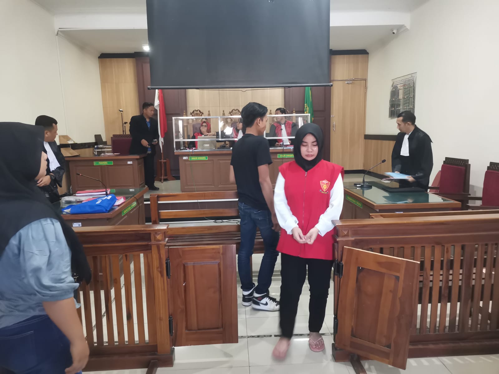 Bellinda LC Berparas Cantik Divonis Hukuman 2 Tahun Dan 6 Bulan