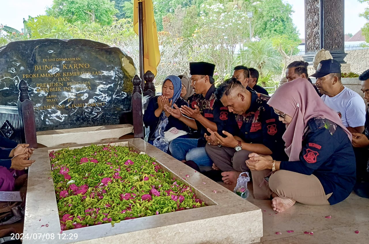Ziarah Ke Makam Bung Karno, Begini Harapan Ketum DPP Ormas Bidik