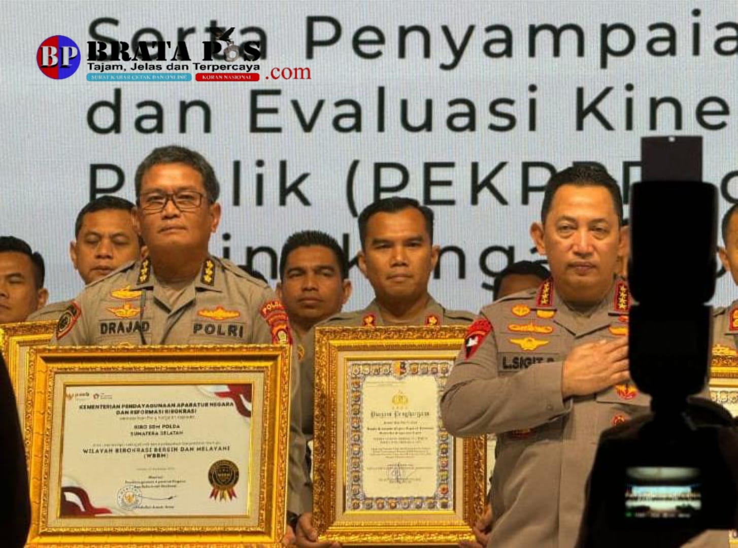 Biro SDM Polda Sumsel Dapat Penghargaan Dari Kementrian Pendayagunaan Aparatur Negara