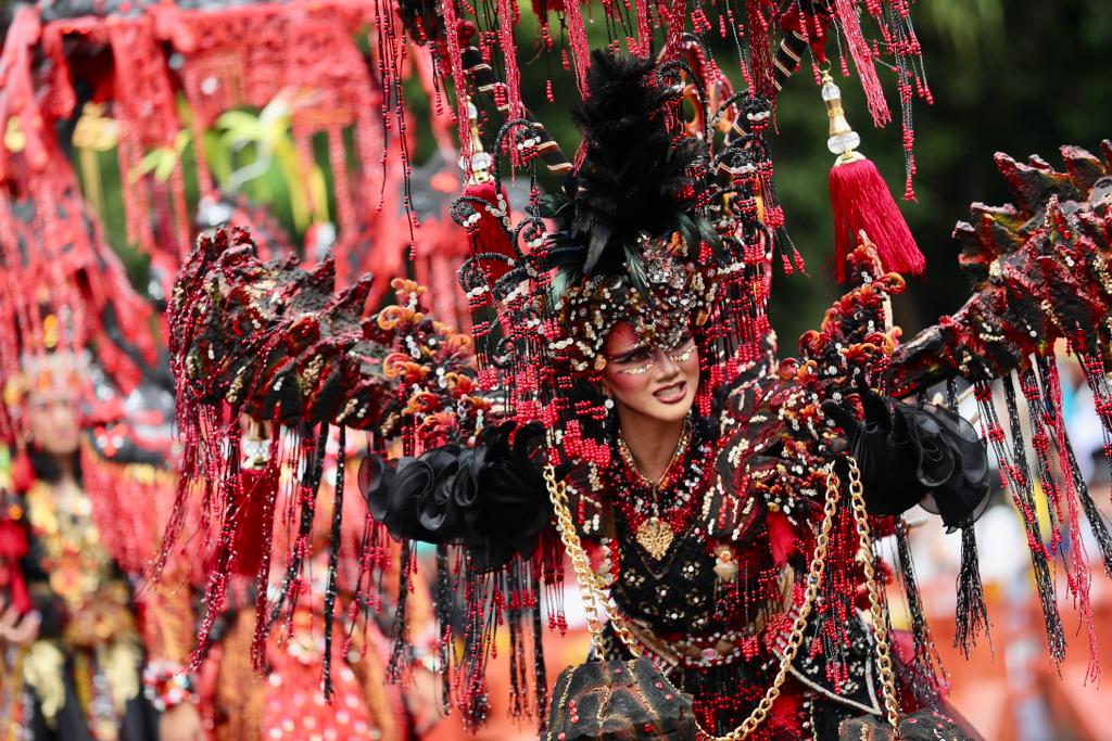 Akhir Pekan Ini, Bakal Digelar Parade Kostum Etnik Kontemporer "Banyuwangi Ethno Carnival 2024"