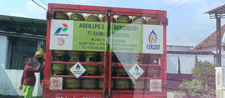 Mobil Truk Muatan Gas Nomer Polisi H 9479 LE Langgar Aturan