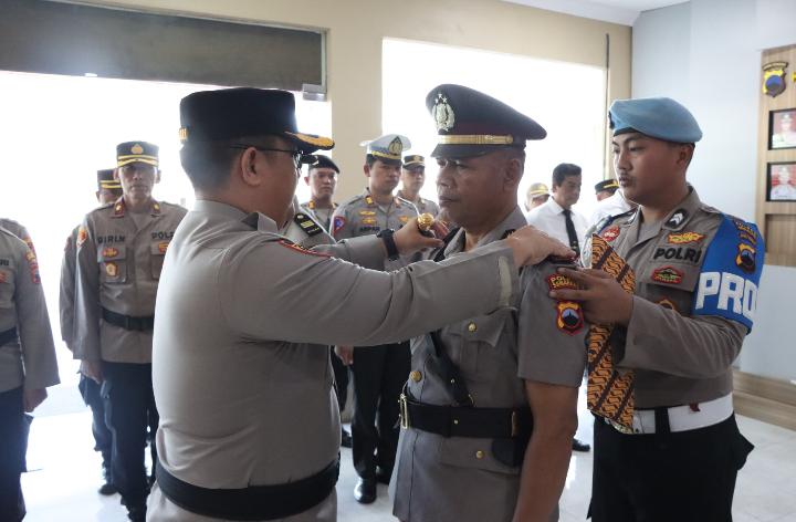 Kapolres Semarang Pimpin Sertijab Kapolsek Pabelan.