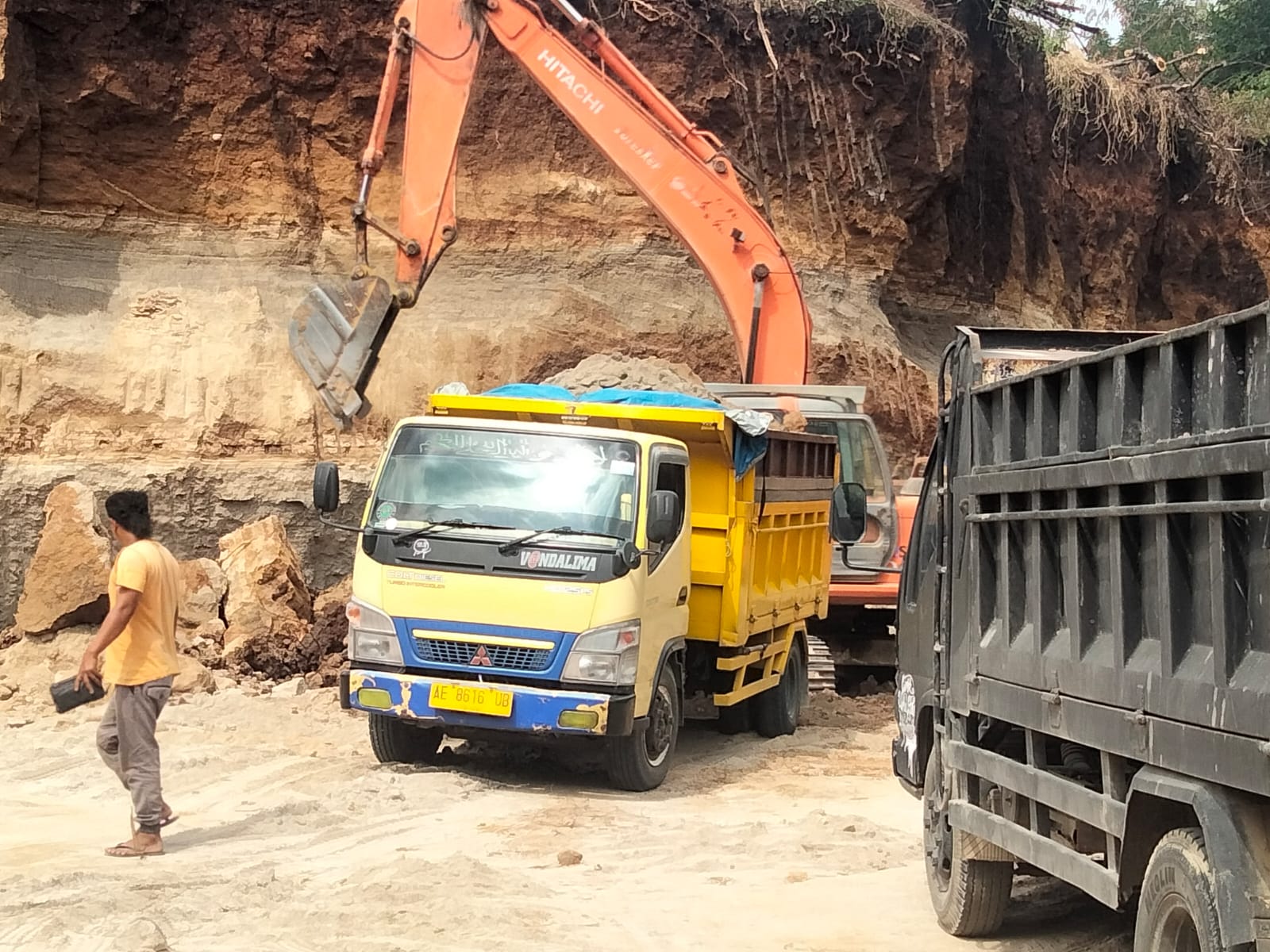 Sungguh Meresahkan Maraknya Tambang Pasir Darat di wilayah Kabupaten ponorogo  Jawa timur Seakan Kebal Hukum