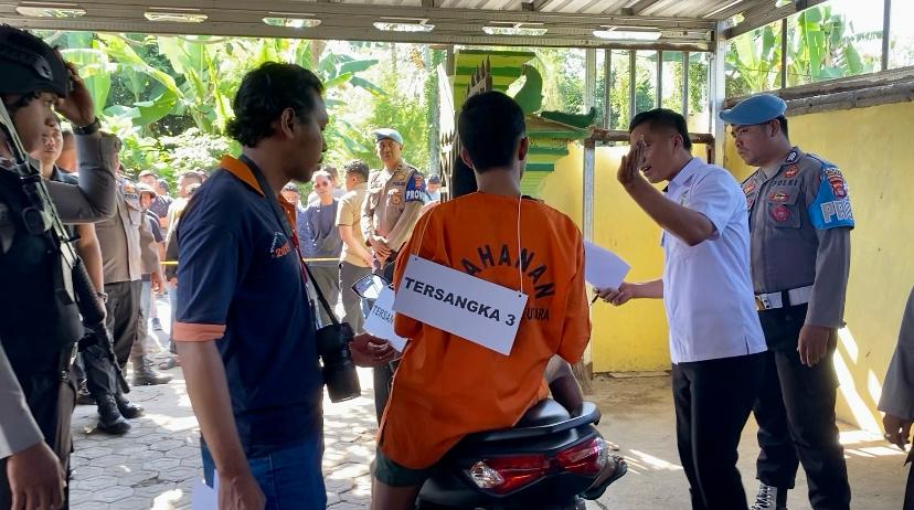 Rekonstruksi Pembunuhan Pegawai Koperasi di Dusun Prawira: Drama Tragis yang Menguak Fakta Baru