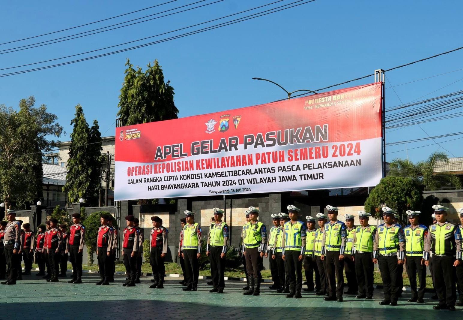 Polresta Banyuwangi Melaksanakan Apel Gelar Pasukan "Operasi Kepolisian Kewilayahan Patuh Semeru 2024"