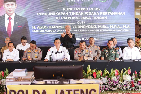 Irjen  Pol Ahmad Luthfi Bersama Menteri ATR BPN Ungkap Kasus Mafia Tanah Terbesar Nasional