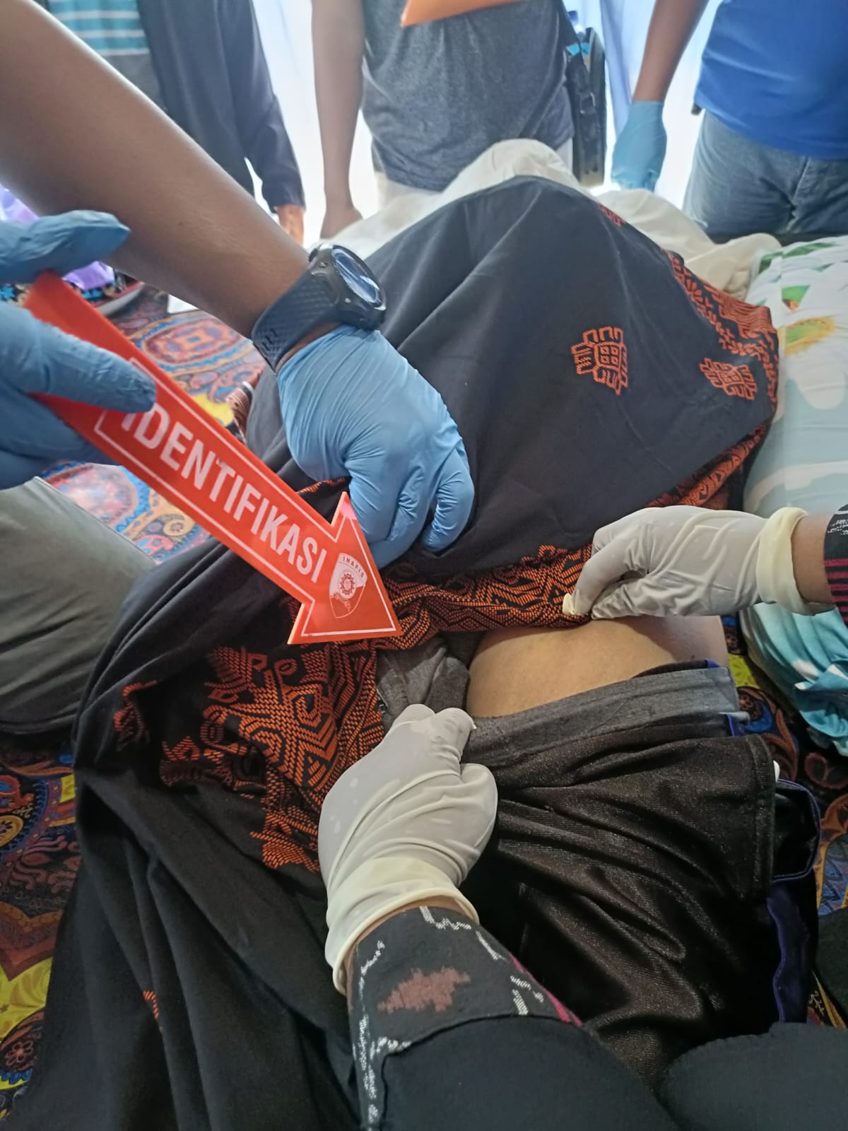 Sat Reskrim Lakukan Olah TKP , Dugaan Kejadian Gantung Diri