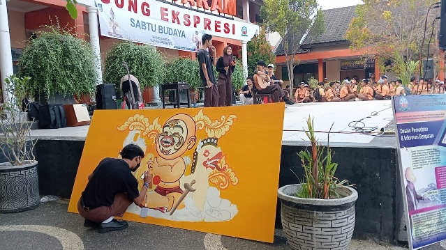 Giat Sabtu Budaya SMK Negeri 3 Mataram Dengan Konsep "Mini Pameran