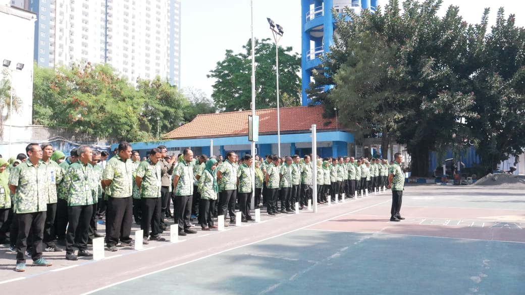 Plt. Bupati Sidoarjo, Subandi Pimpin Apel Pagi di Perumda Delta Tirta