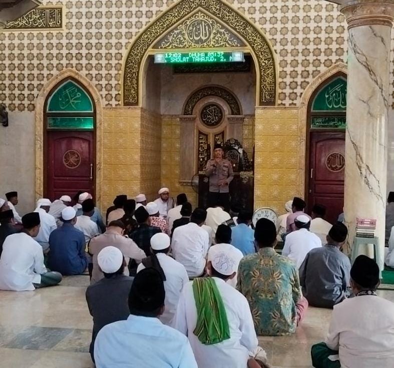 Kapolsek Proppo Hadiri Kegiatan Safari Jumat di Masjid Al Ikhlas