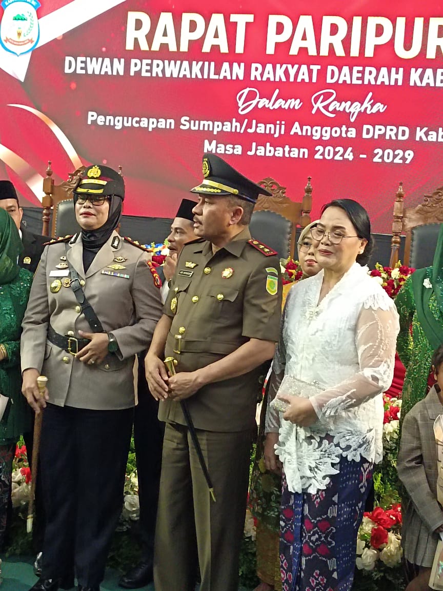 Kajari Buru Hadiri Pelantikan  25 Anggota DPRD Buru periode 2024-2029