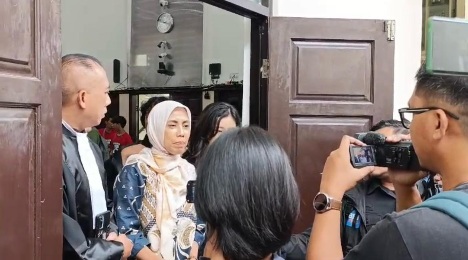 Majelis Hakim PN Jaksel Vonis Ika Farida 5 Bulan Penjara Atas Sumpah Palsu