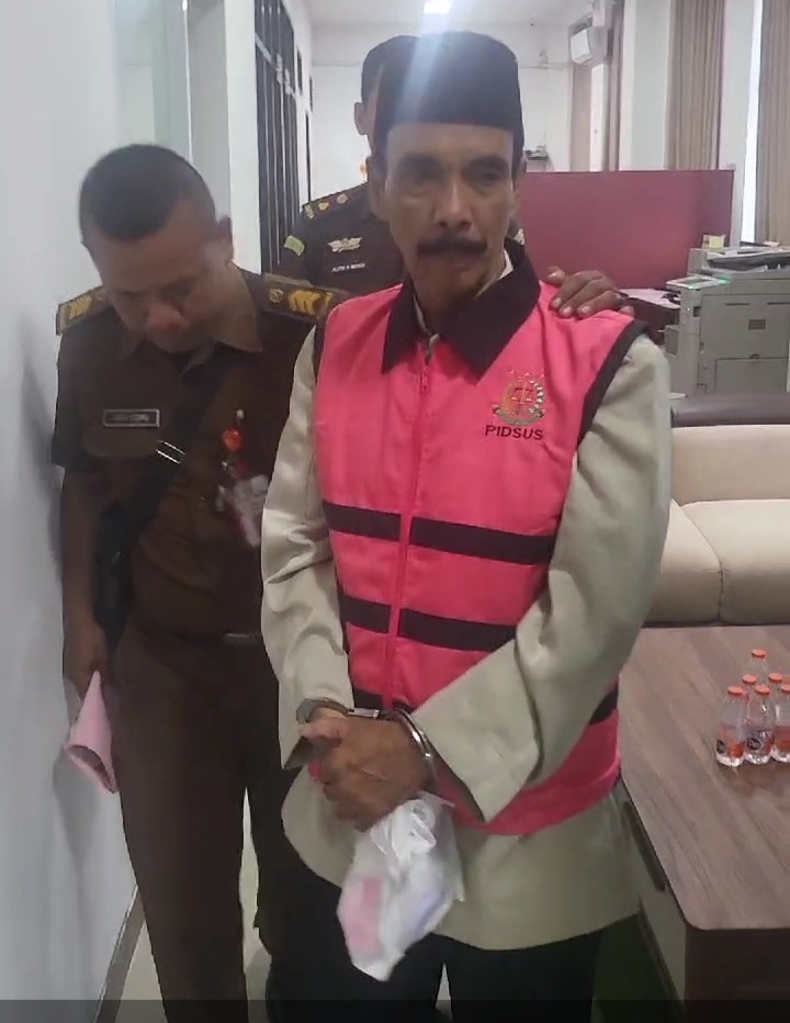 Baru Menghirup Udara Bebas Lantaran Menang Praperadilan, Ketua BPD Roomo Kembali Tetapkan Tersangka Dugaan Korupsi Beras CSR