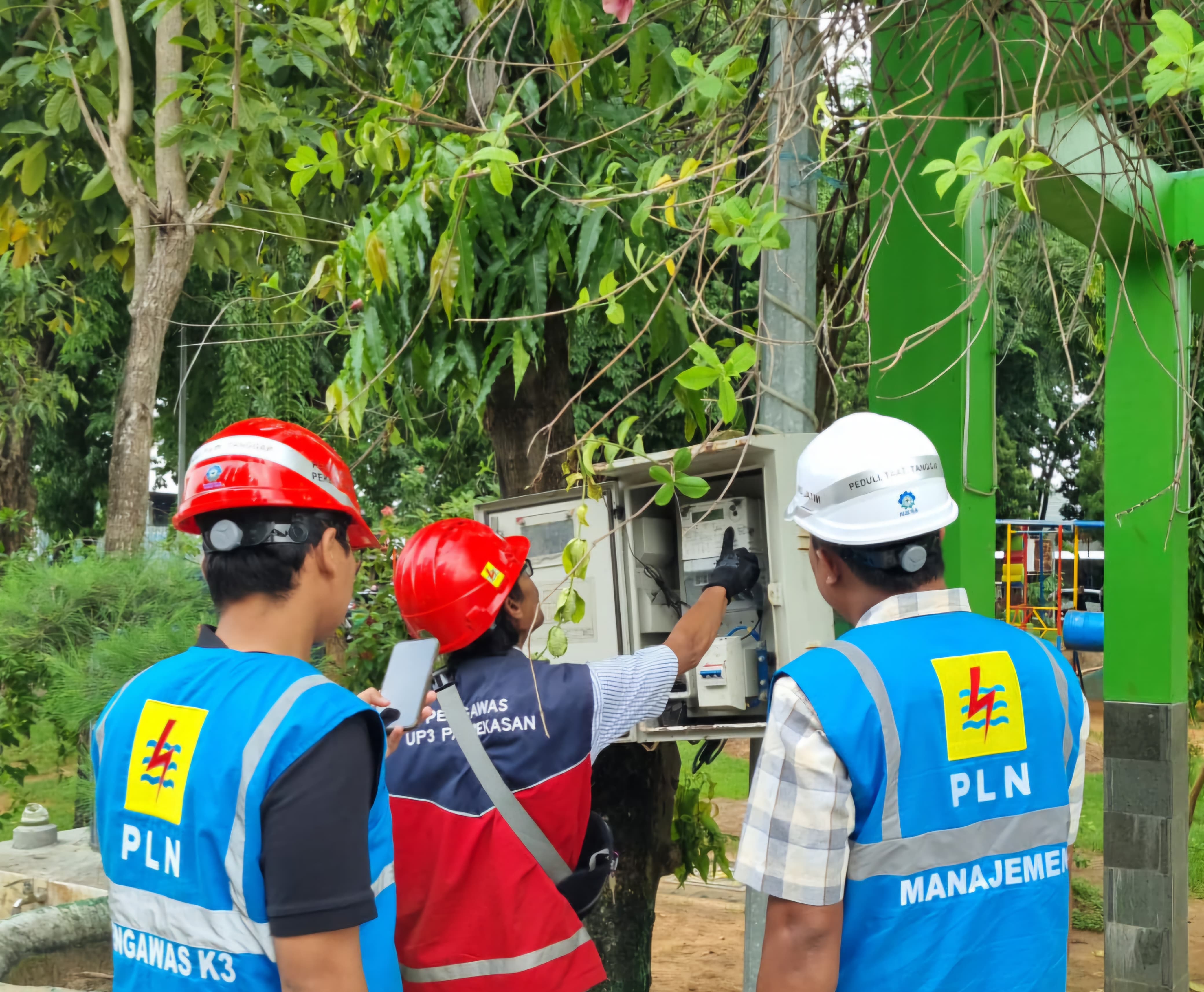 ULP Sumenep Pastikan Pasokan Listrik di Gereja dan Fasilitas Umum Jelang Nataru 2024 Aman