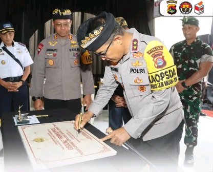 Kapolda NTB Resmikan " Koprasi Primkoppol" dan Bagi Sembako Kepada Masyarakat, Serta Beri Bantuan Kursi Roda di Polres Lotim