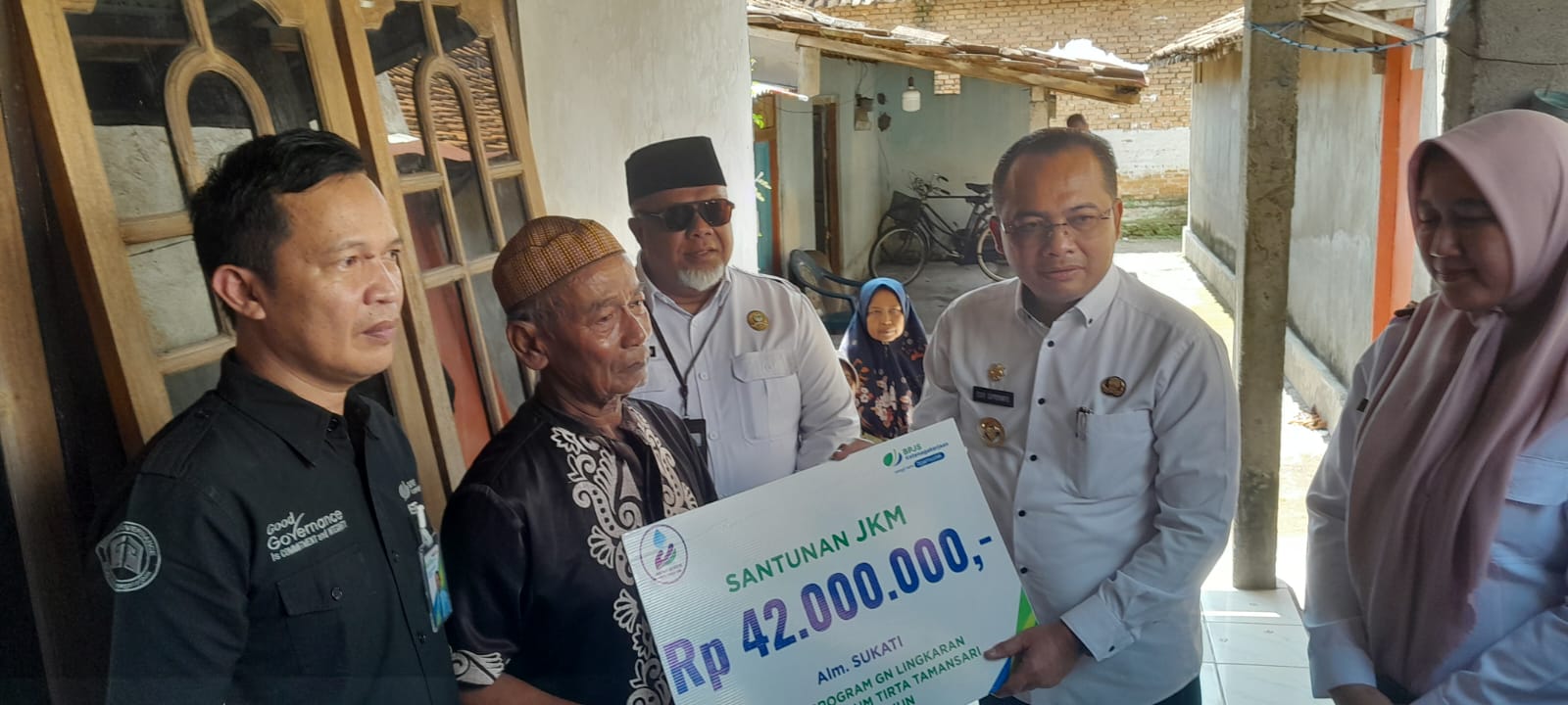 Pemkot Madiun Salurkan Santunan Jaminan Kematian, Untuk Keluarga Marbot Masjid yang Meninggal Dunia