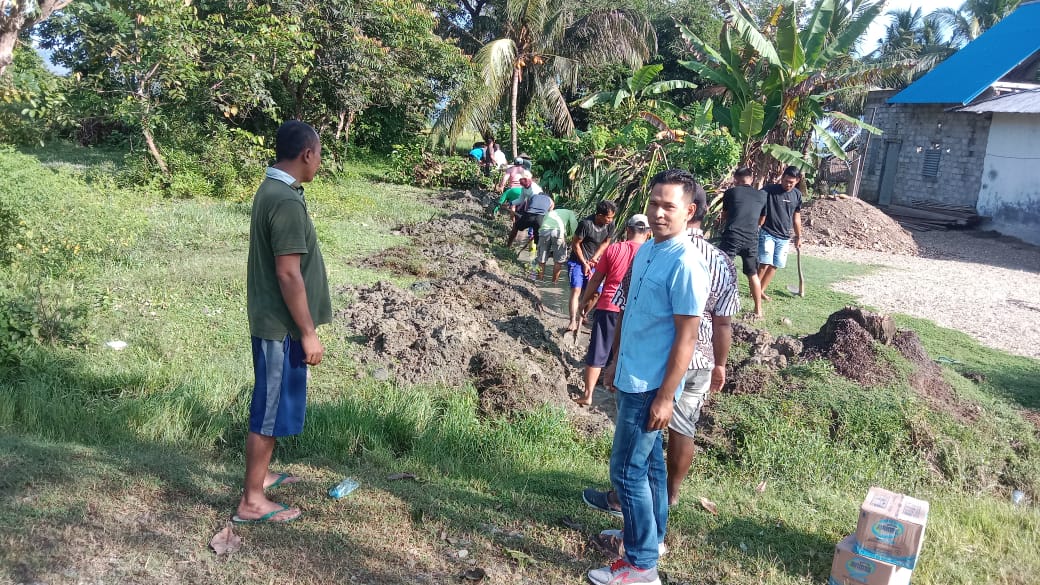 Pemdes Waenetat Bersama Warga Buat Mitigasi Antisipasi Banjir