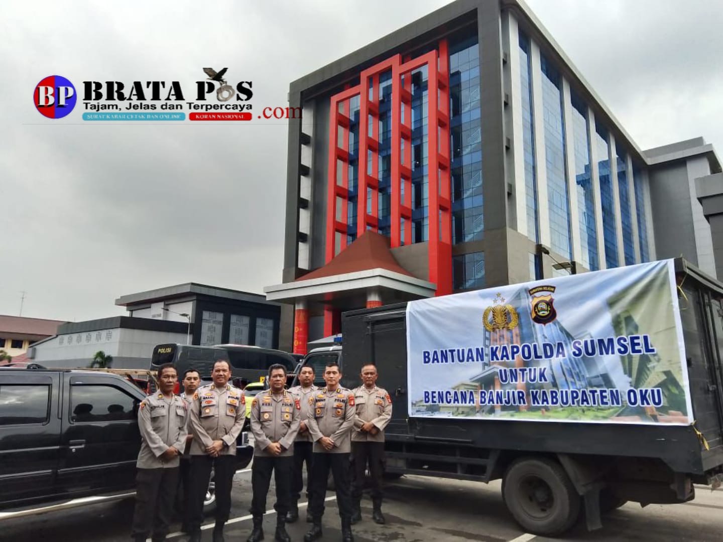 Kapolda Sumsel Kirimkan Bantuan Sembako Bagi Masyarakat Korban Banjir OKU