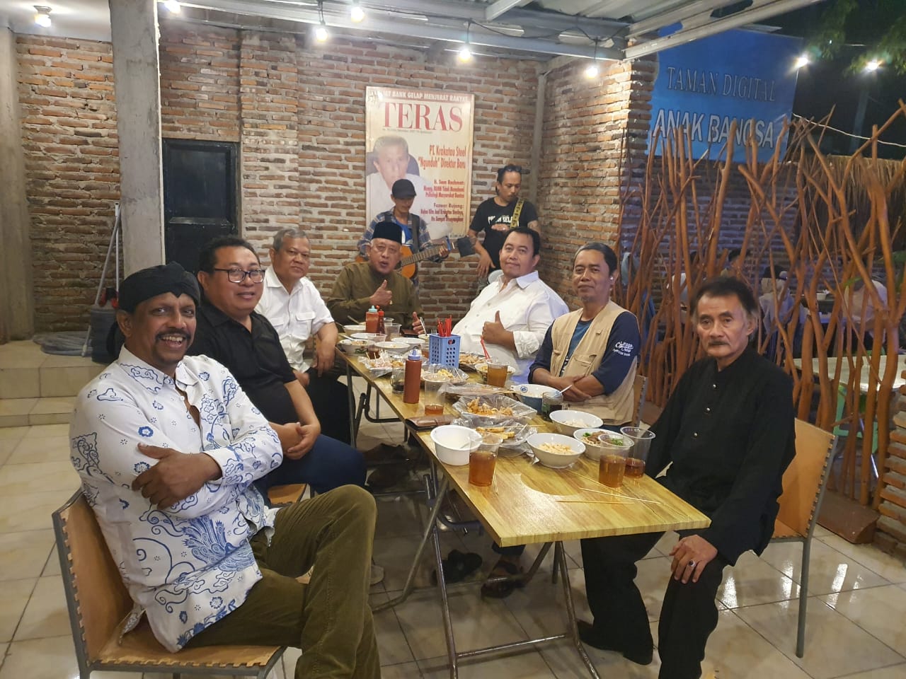 Petinggi PUB, Mengawali Aktifitas 2024 di PUJASERA UMKM Pers Anak Bangsa