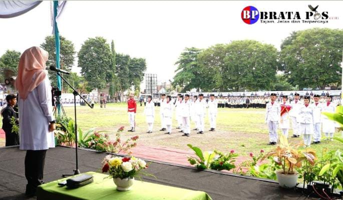 Pimpin Upacara Hari Amal Bhakti Kemenag ke-78, Bupati Ipuk: Momentum Tingkatkan Pelayanan Umat