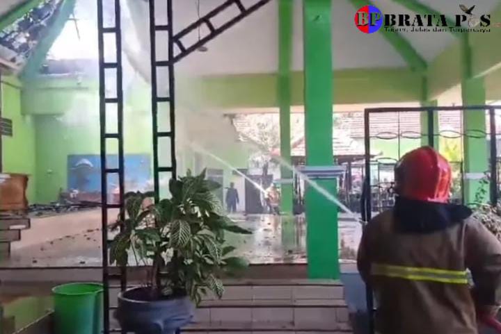 Kantor Desa Kedayunan Kebakaran..!! Diduga Lantaran Bakar Sampah Hingga Telan Kerugian Ratusan Juta
