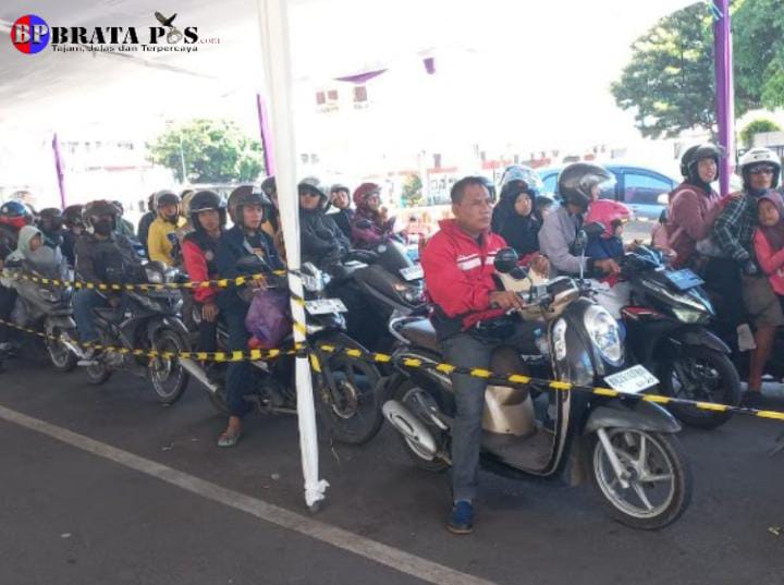 H+5 Lebaran, Ratusan Sepeda Motor Mendominasi Arus Balik Menuju Bali