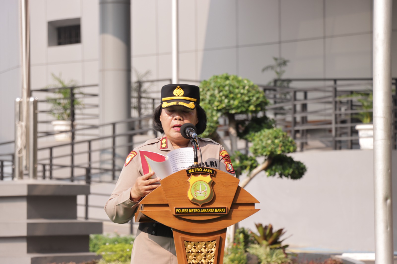 Polres Metro Jakarta Barat Gelar Upacara Hari Kesadaran Nasional 2024 Dengan Khidmat