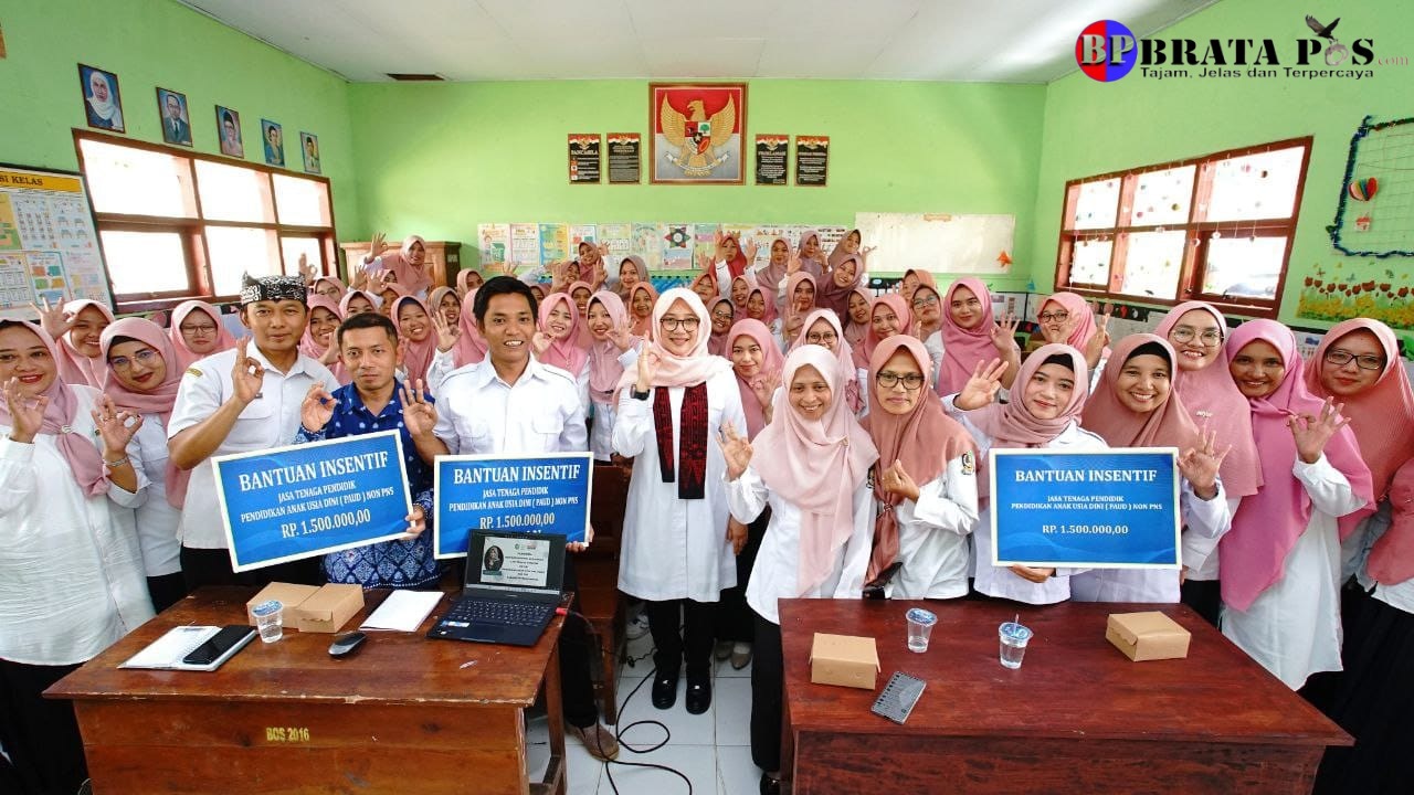 Pemkab Banyuwangi Salurkan Insentif Rp.7,2 Miliar Bagi 1,200 Guru PAUD Non ASN