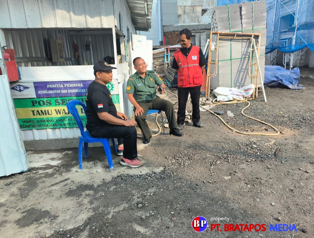 Pastikan Wilayah Tetap Aman, Bati Wanwil dan Babinsa Bersama Ketua FKPM Sambangi Proyek Hotel Mokxi