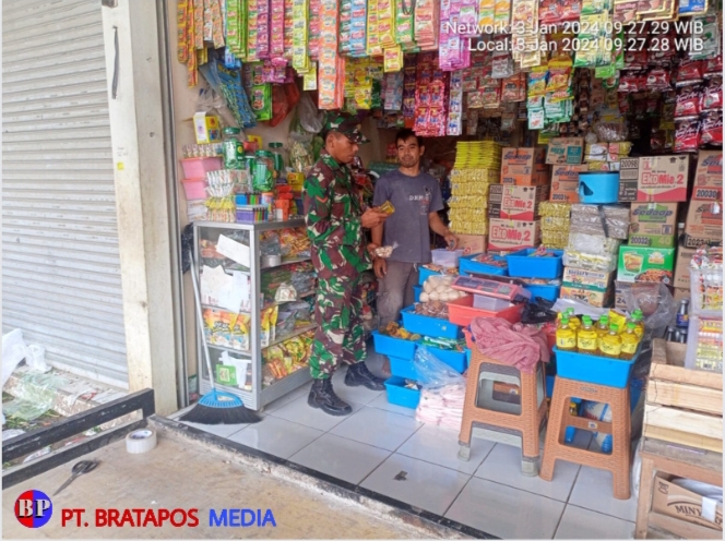 Anggota Koramil 12/Mranggen Melaksanakan Pengecekan Ketersediaan dan Harga Sembako