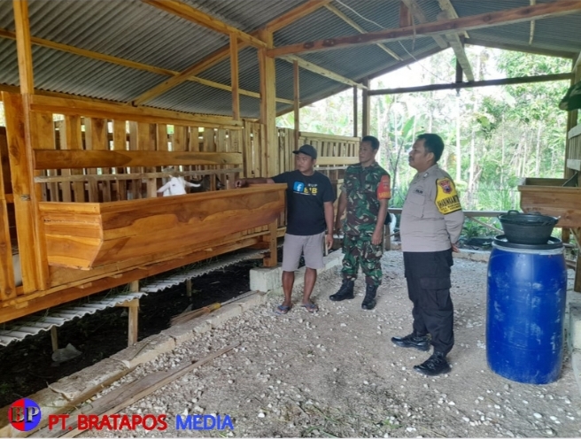 Kompak, TNI Polri di Blora Sambangi Peternak Kambing Berikan Motivasi dan Semangat