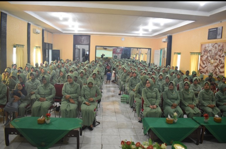 Pertemuan Persit KCK Cabang XXXVII Dim Demak, Sarana Komunikasi dan Penyampaian Informasi