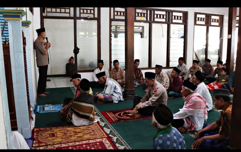*Safari Kamtibmas, Kapolresta Magelang Tekankan Pencegahan Kenakalan Remaja