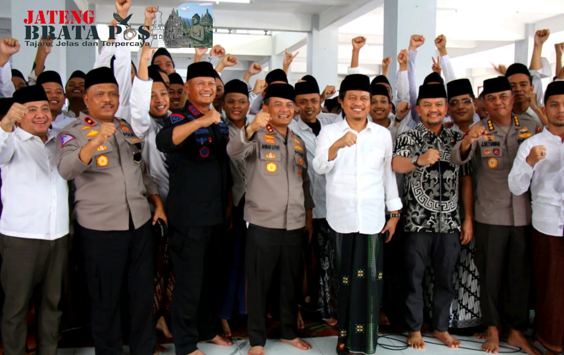 Bela Negara Dan Pembinaan Kamtibmas, Kapolda Jateng Beri Arahan Ratusan Santri API Tegalrejo