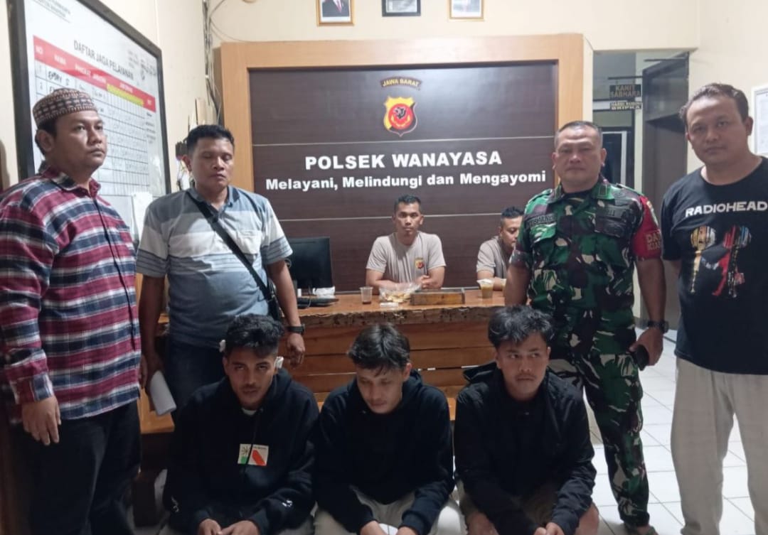 Anggota Polsek Wanayasa dan Koramil Sigap Tangani Kasus Pengeroyokan Viral di Situ Wanayasa