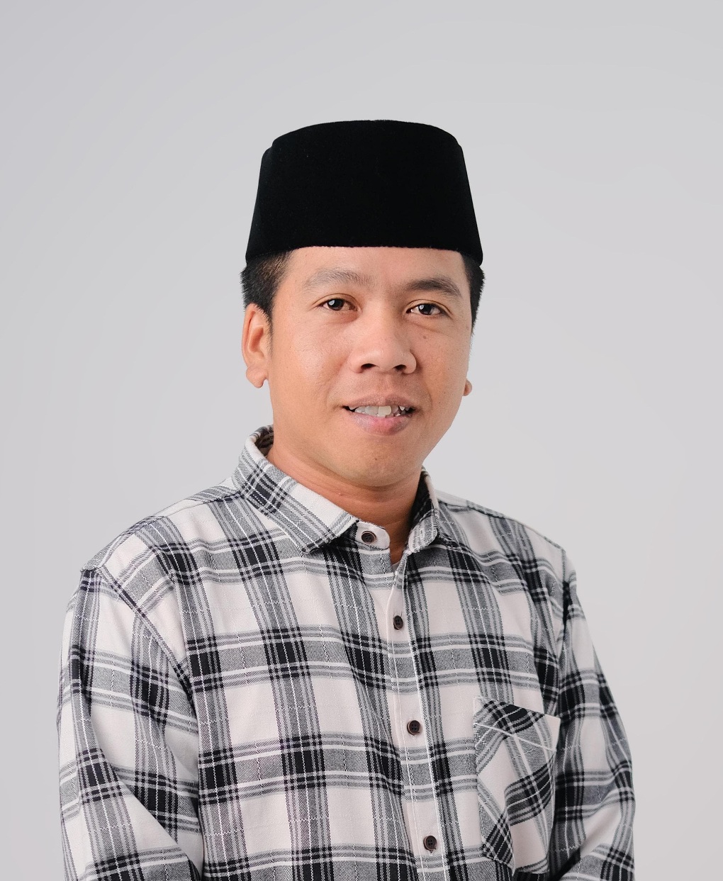 Asjuni Iskandar,S.H., Membawa Semangat Pengabdian ke Pilkades Desa Bengkaung 2026