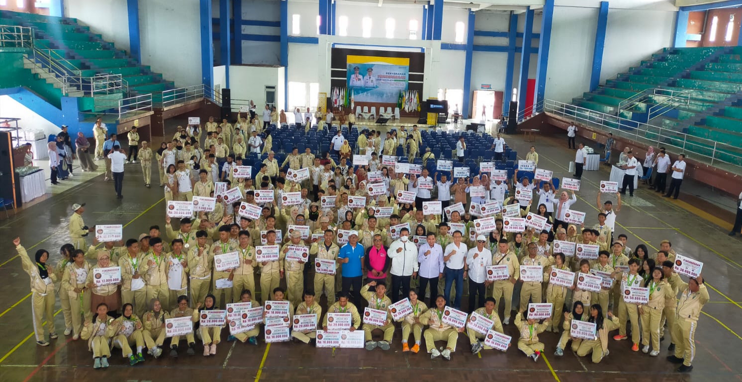Atlet Tenis Kota Madiun, Keluhkan Pemotongan Bonus Porprov 40 Persen oleh Pengurus Pelti